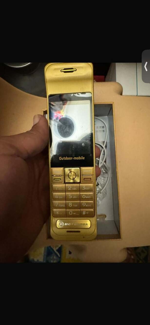 Motorola Outdoor-mobile Gold Dual SIM Feature Phone
